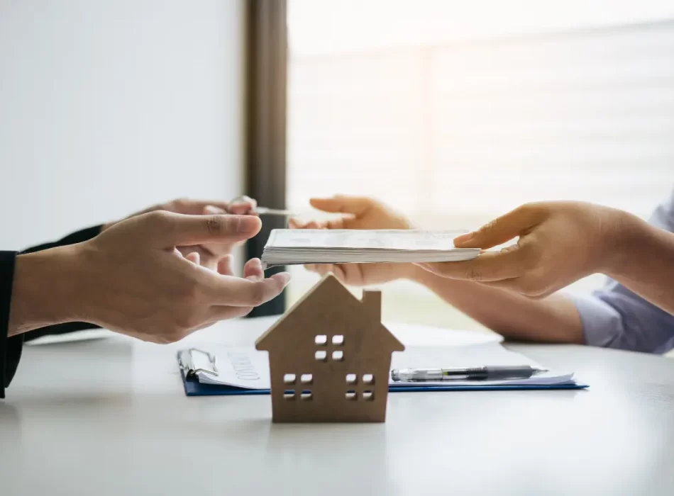 real estate investors hand shaking